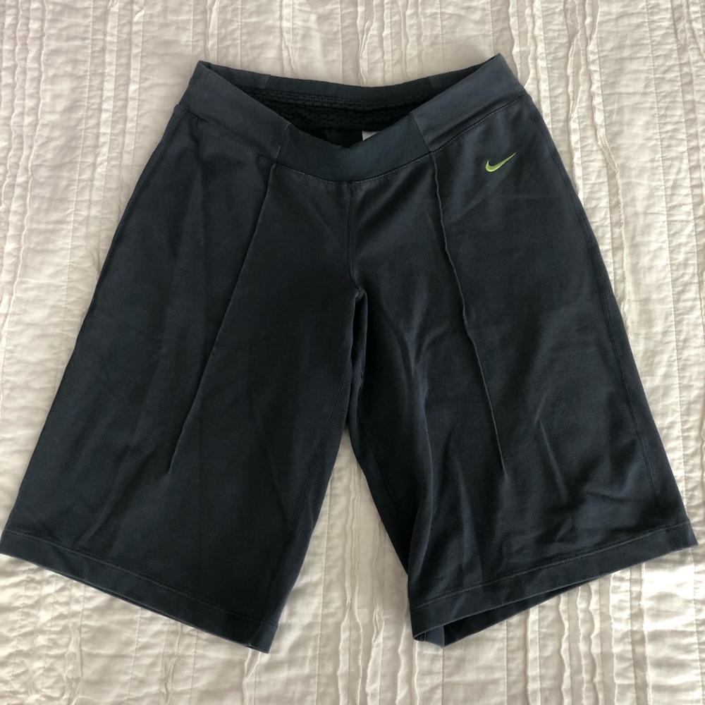 Nike knee length shorts